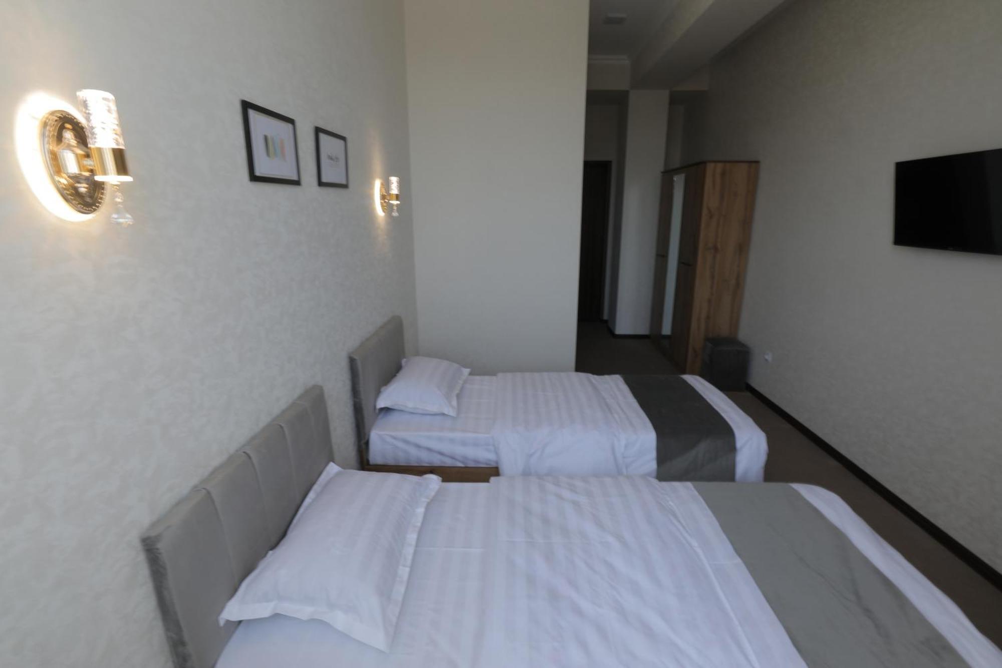 Resident Hotel Tashkent Exterior photo